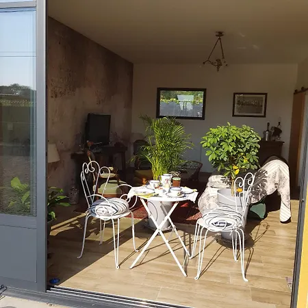 Le Jardin Bed & Breakfast *